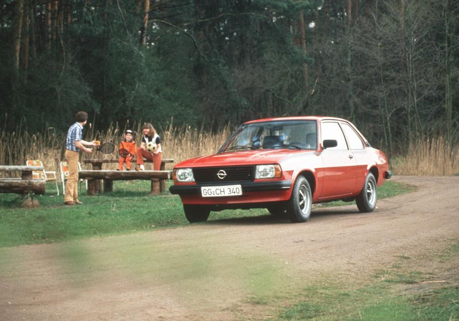  Opel Ascona J (B) 1980 года  (фото 13 из 13)